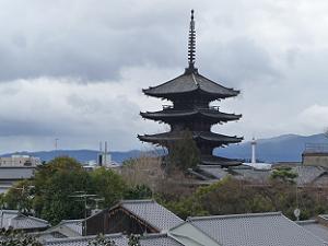 高台寺近くから見た八坂の塔