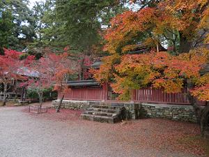 和気公霊廟と紅葉
