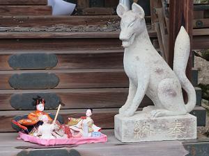相槌神社の雛人形