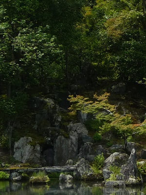 龍門の瀧と三尊石