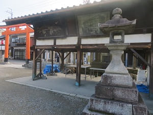 瀧尾神社の絵馬堂