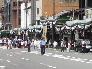 花傘巡行の先頭