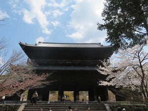 春の南禅寺