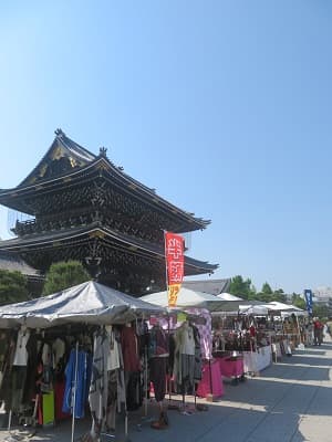 御影堂門