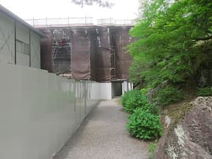 工事中の勢至堂
