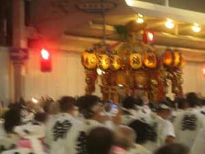 四条通を東へ