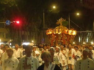 御池通を西へ