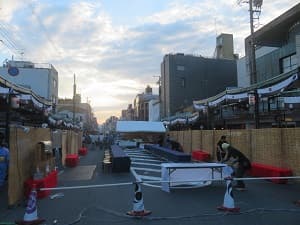 祇園大茶会の準備中