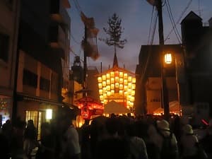 鷹山