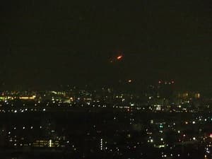京都の街と「大」の一部