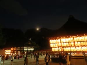 夜の境内