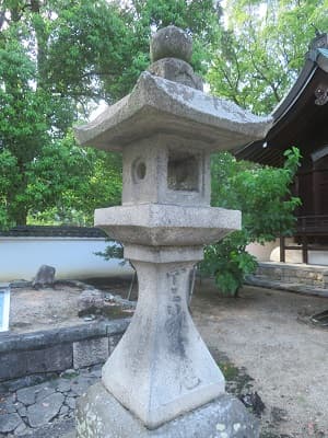 大坂淀屋の高灯籠