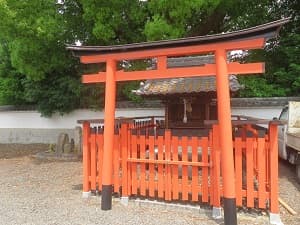 威徳善神を祀る祠