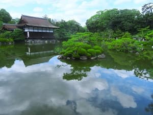 泰平閣から眺める栖鳳池