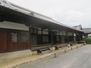 本堂