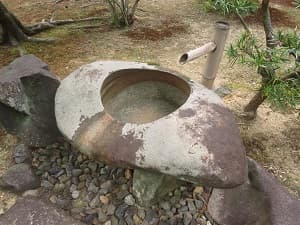 手水鉢