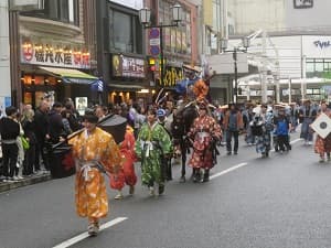 城南流鏑馬列の後方