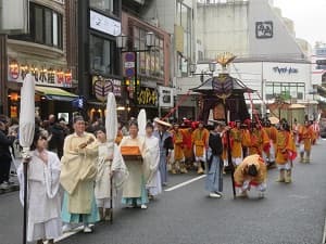 御弓、御箭、御剣、御挿鞋